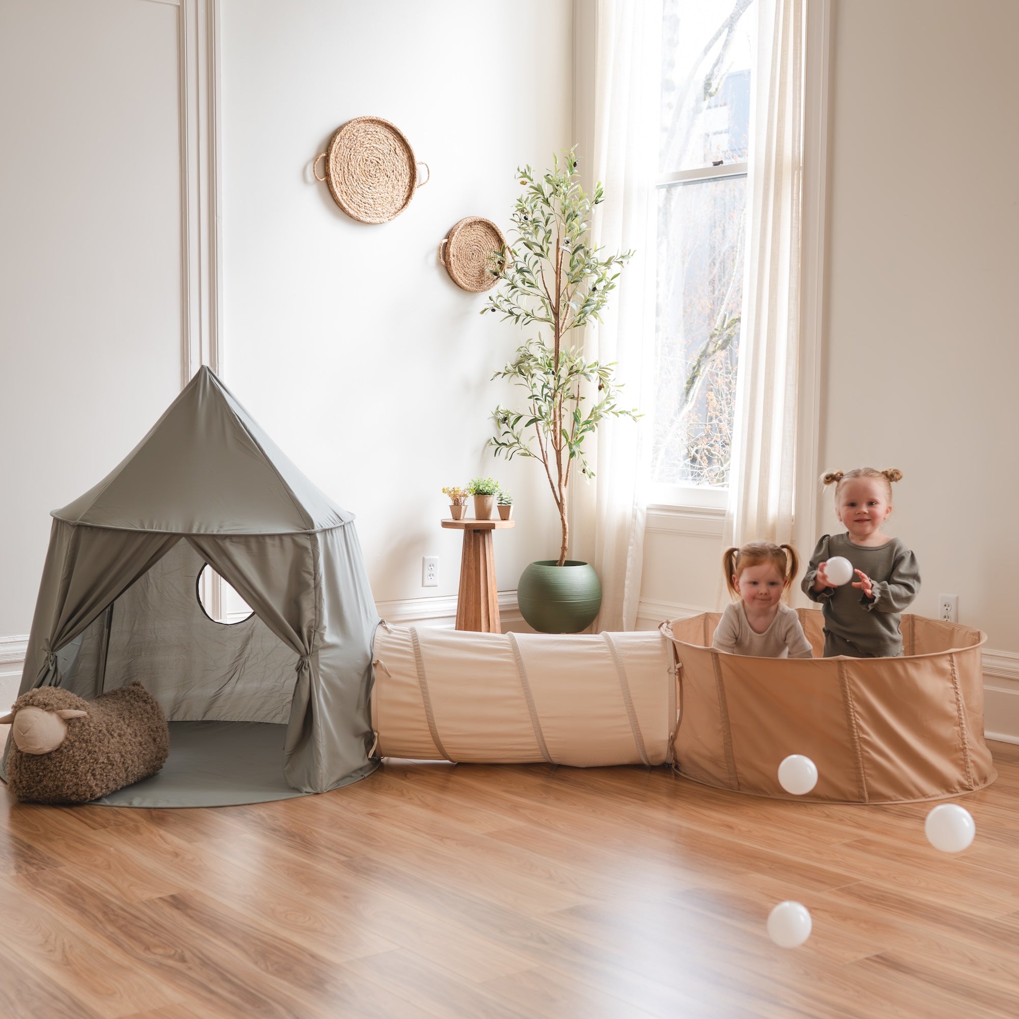 Seagrass (on sale)@kids playing in the rollic by gathre 3-in-1 playroom bundle