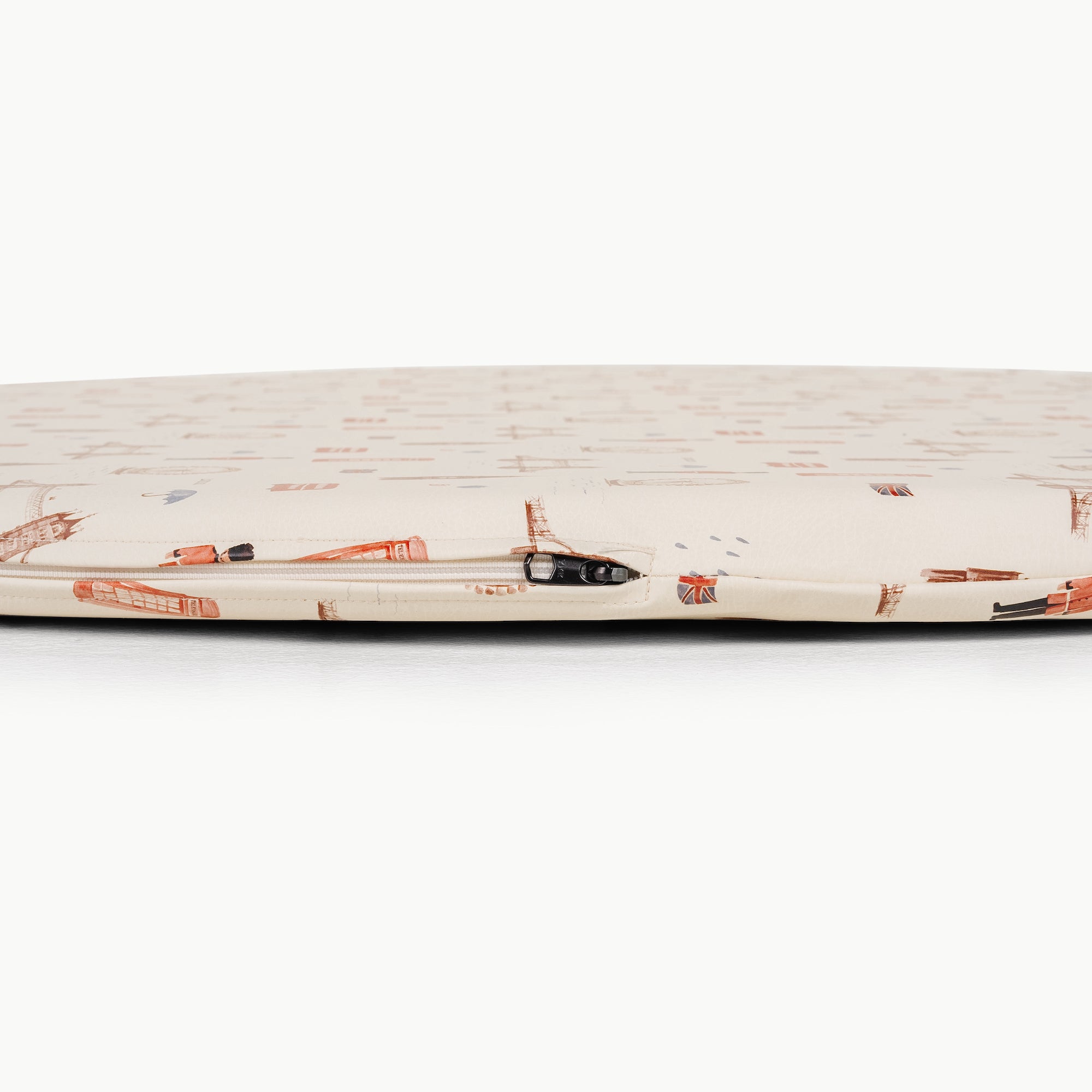 London (on sale) / Circle@zipper on the london padded circle mat