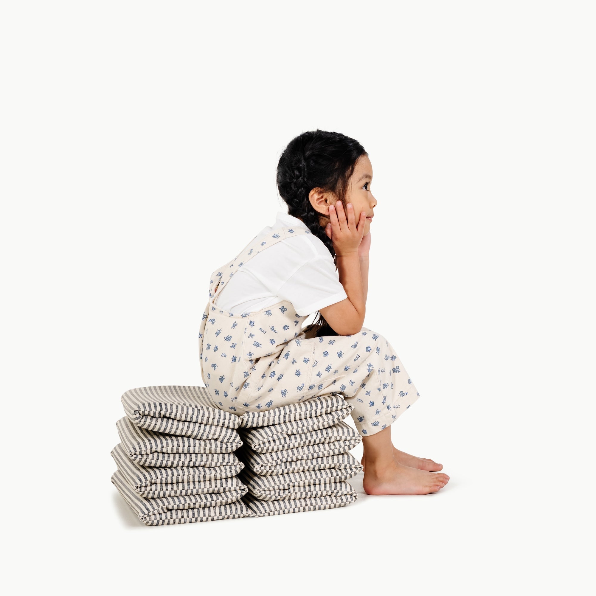 Stone Stripe@Foldable ball pit for easy storage in shared living spaces