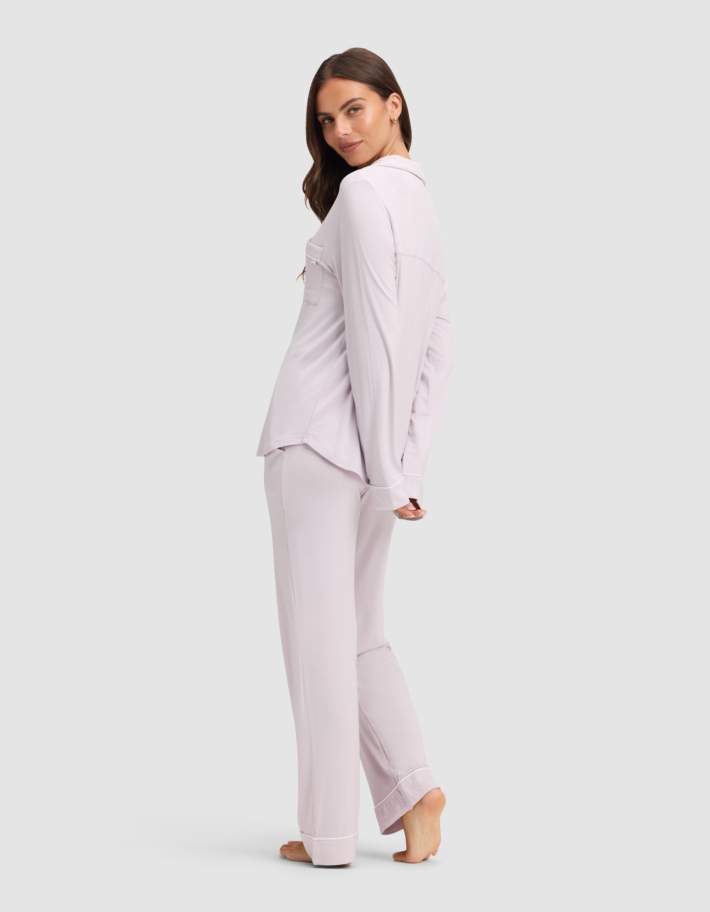 Lilac@woman wearing lilac cozy earth pajamas