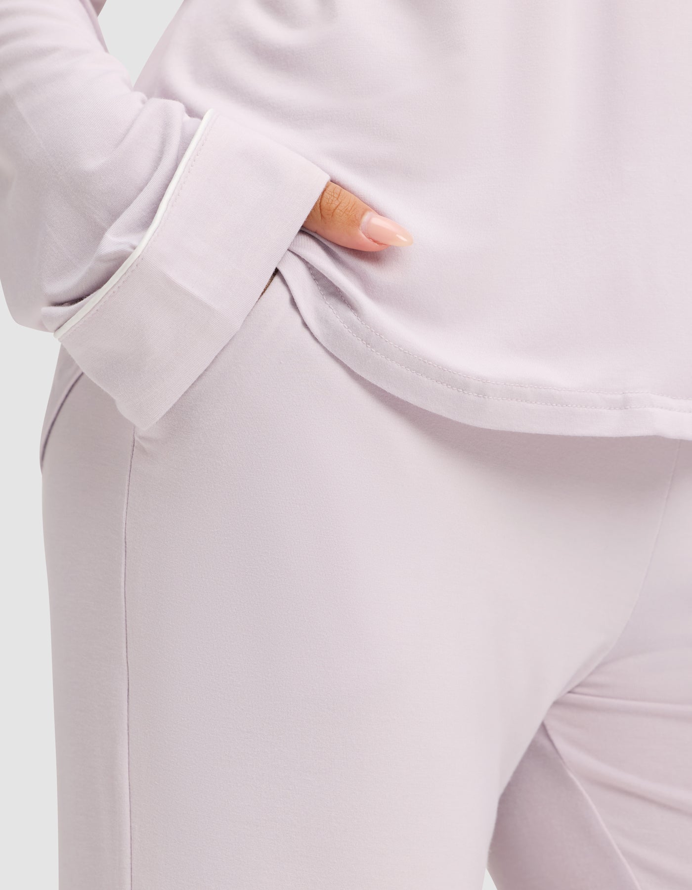 Lilac@woman wearing lilac cozy earth pajamas