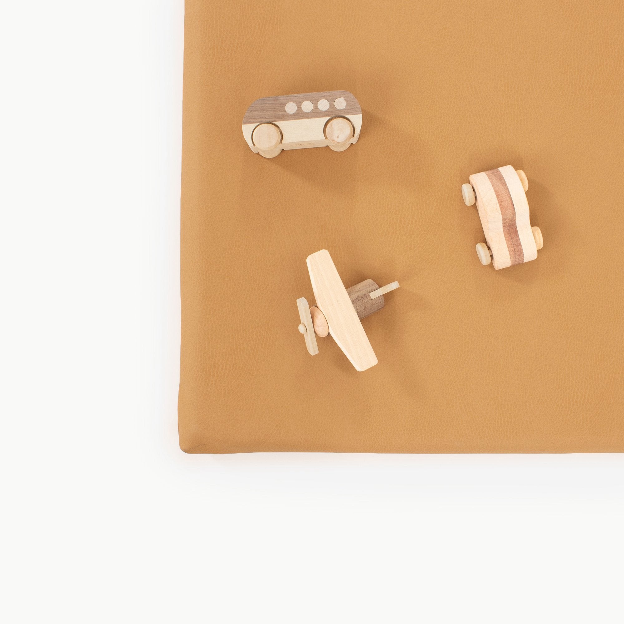 Camel (on sale) / Square@Detail on Camel Padded Mini Square