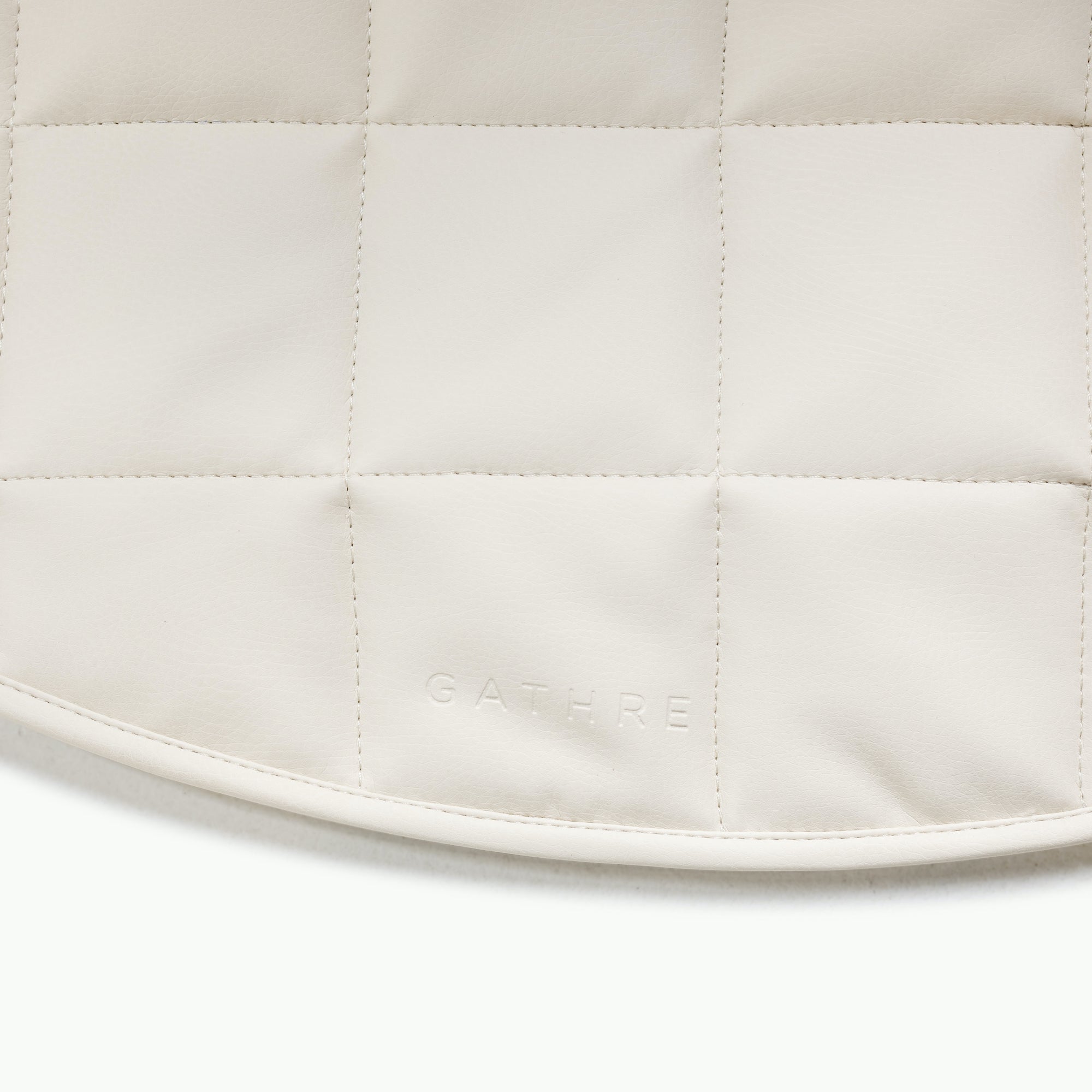 Ivory / Circle