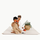Cafe Stripe / Square@kids playing on the midi square cafe stripe mat