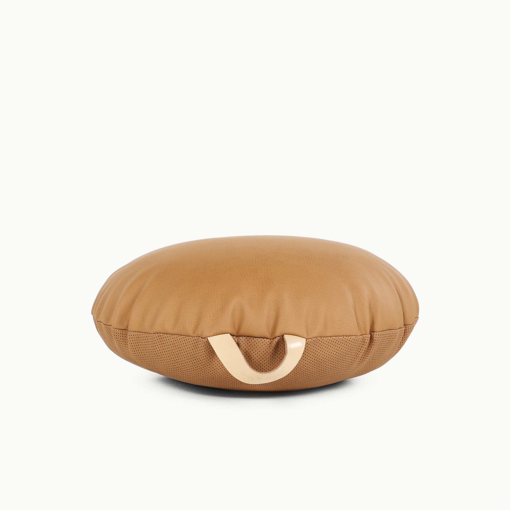 Camel / Circle@Hanging tab detail on the Camel Mini Circle Floor Cushion
