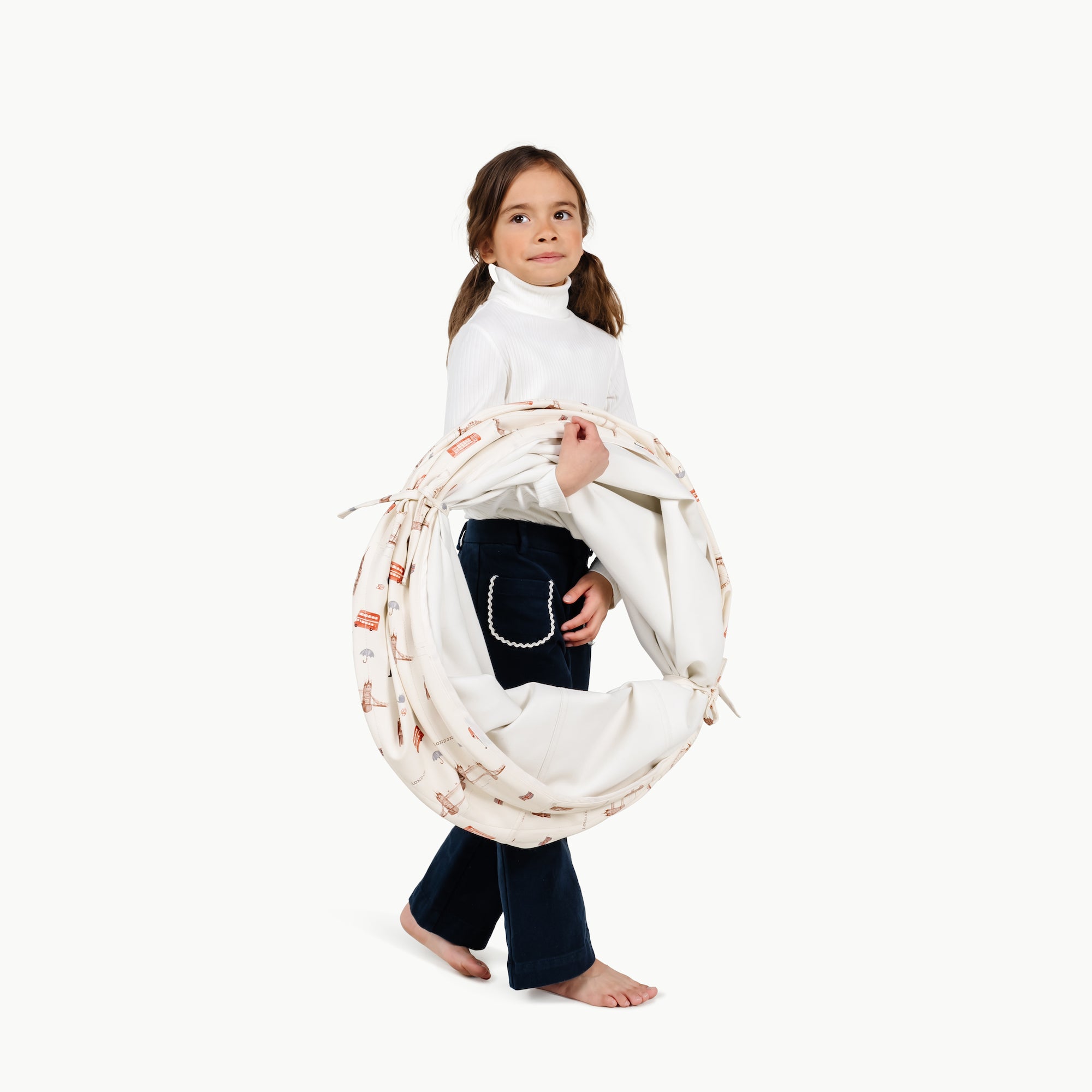 London (on sale)@kid holding the london tunnel tied together