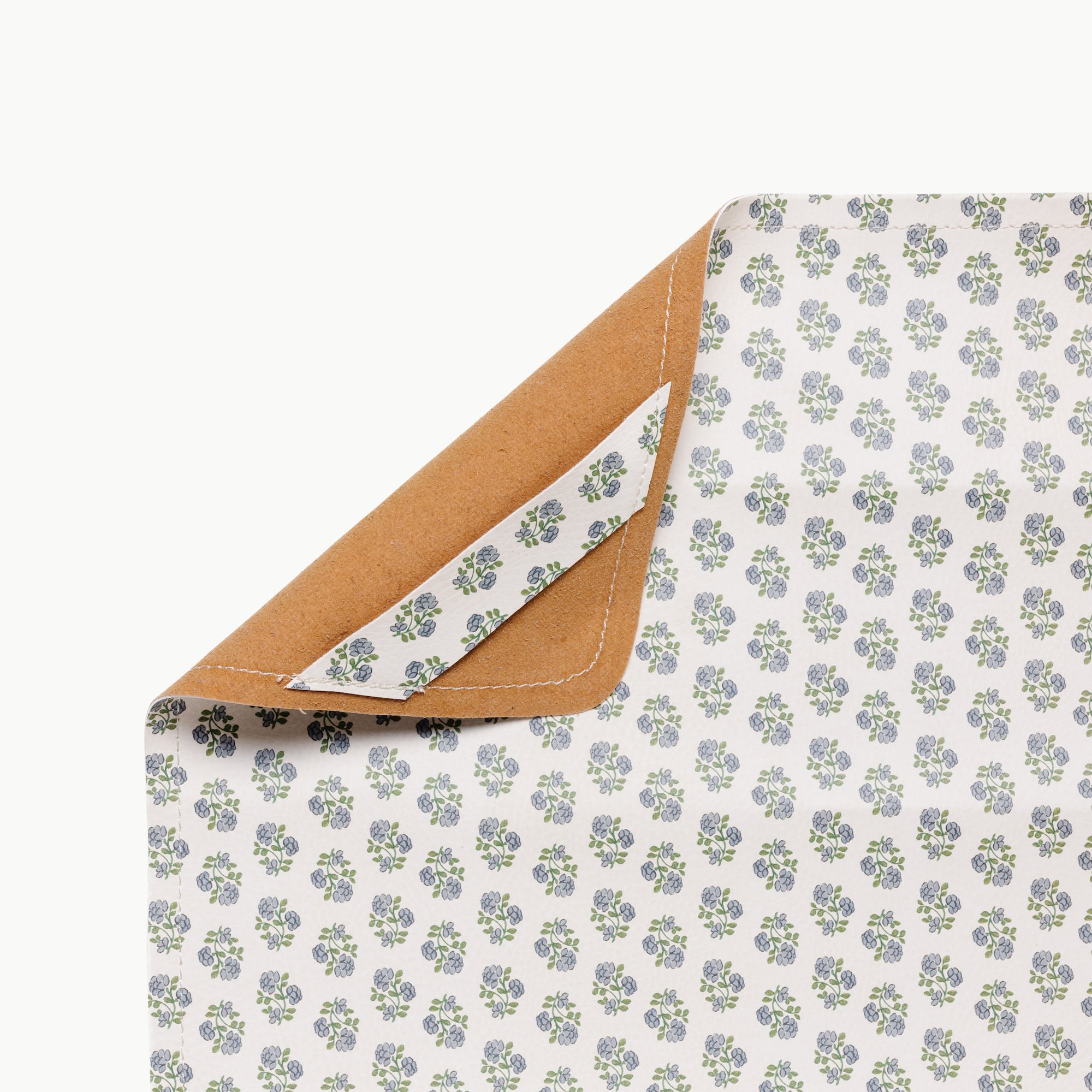 Meadow / Square@hanging tab on the meadow square mat