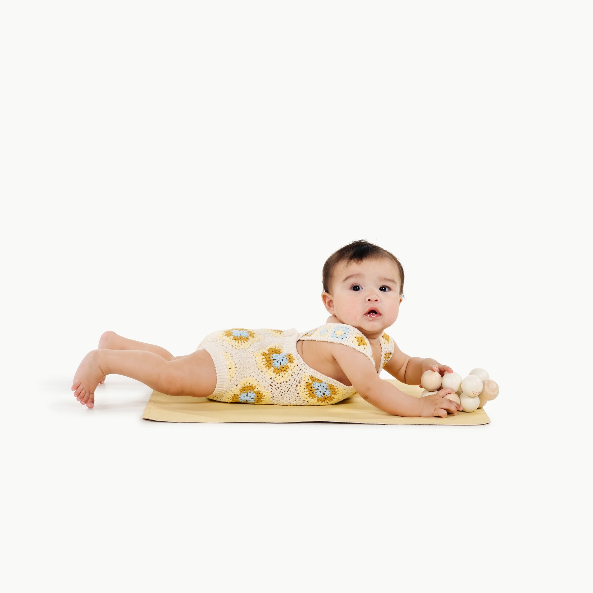 Mellow (on sale)@baby lying on micro changing mat