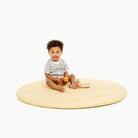 Mellow (on sale) / Circle@little boy sitting on padded mat