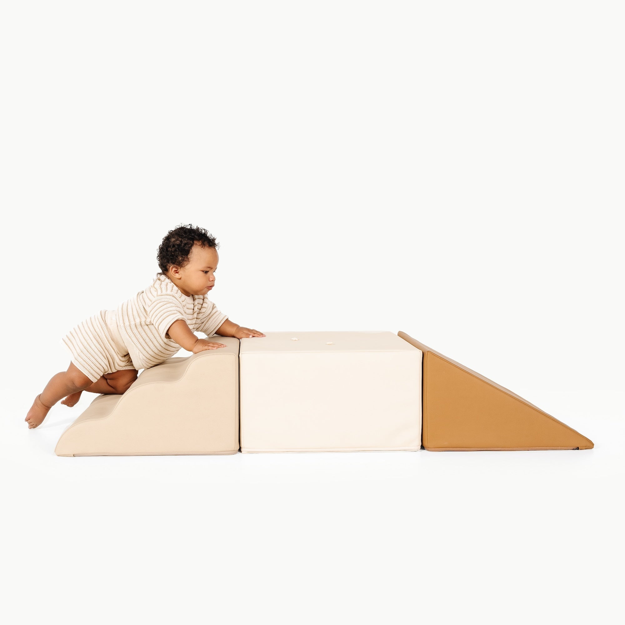 Ivory • Millet • Camel@kid playing on the Mini Climber Playset