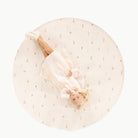 Petite Dancer (on sale) / Circle@kid laying on the petite dancer midi circle mat