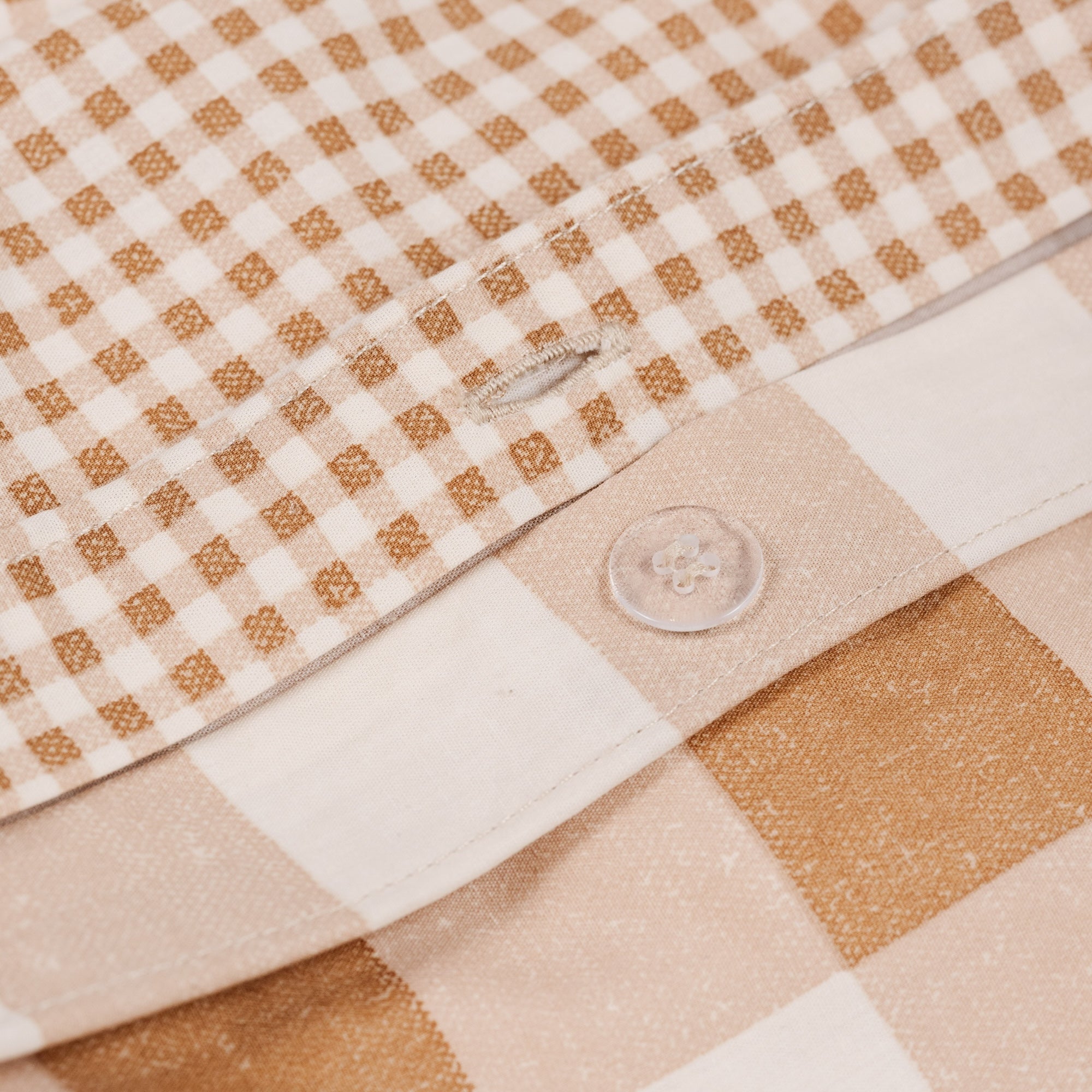Tan Gingham@Cotton kids duvet cover with button closure