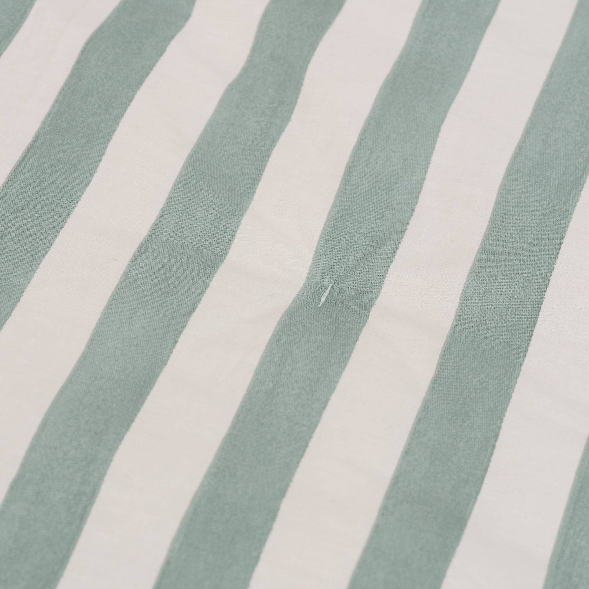 Agave Stripe@Soft cotton comforter with playful print for kids room