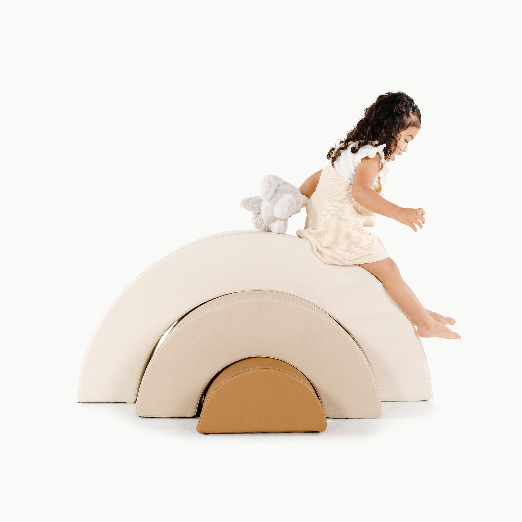 Ivory • Millet • Camel (on sale)@Kid playing on the Millet Arc 