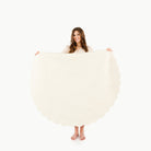 Blanc Scallop (on sale) / Circle@Woman holding the Blanc Scallop Midi Circle 