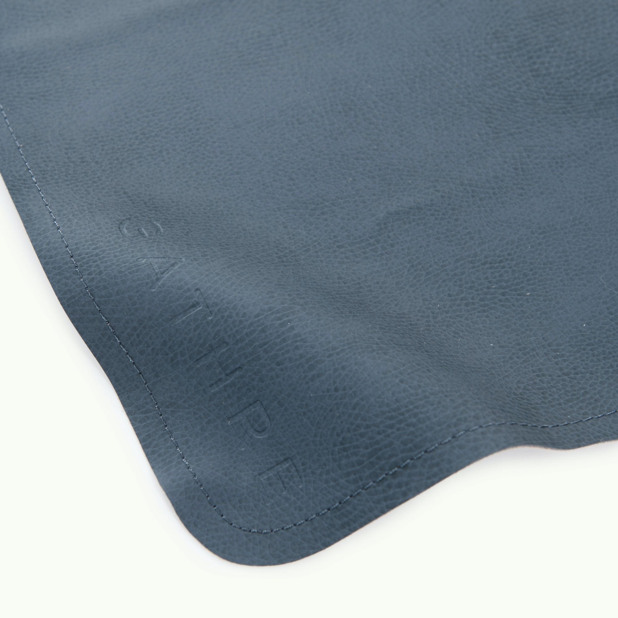 Nightfall (on sale)@Gathre deboss on the Nightfall Midi+ Mat