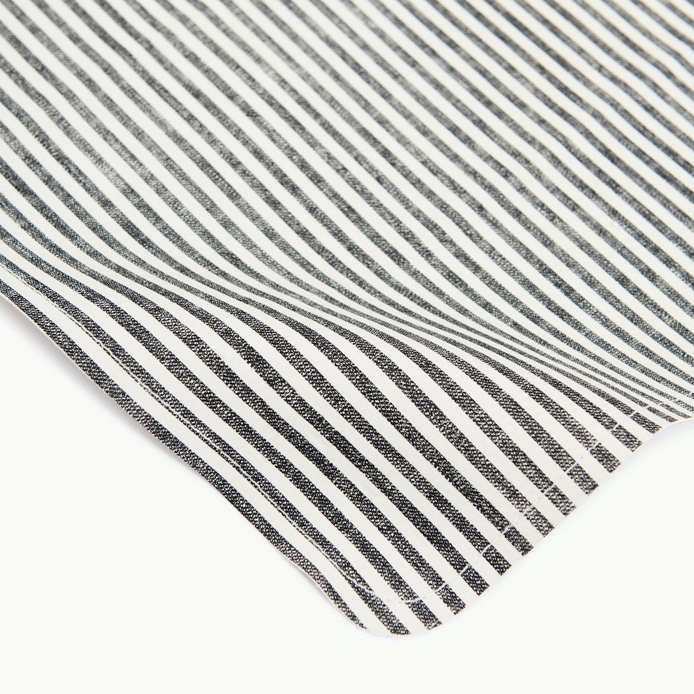 Stone Stripe (on sale) / Square@Gathre deboss detail on the Stone Stripe Midi Mat 