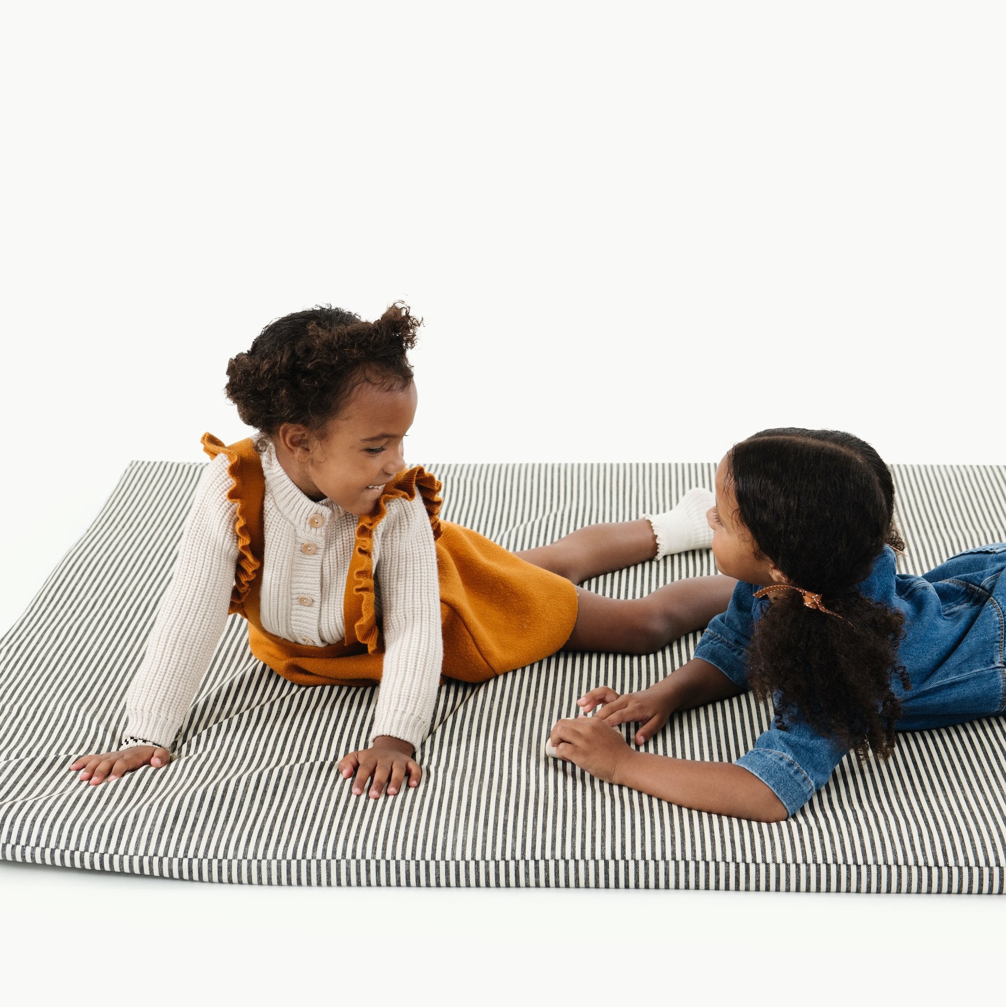 Stone Stripe@Kids laying on Stone Stripe Padded Midi+