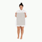 Gull (on sale)@Woman holding the Gull Micro Mat