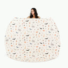 Menagerie / Circle@Woman holding the Menagerie Maxi Circle Mat