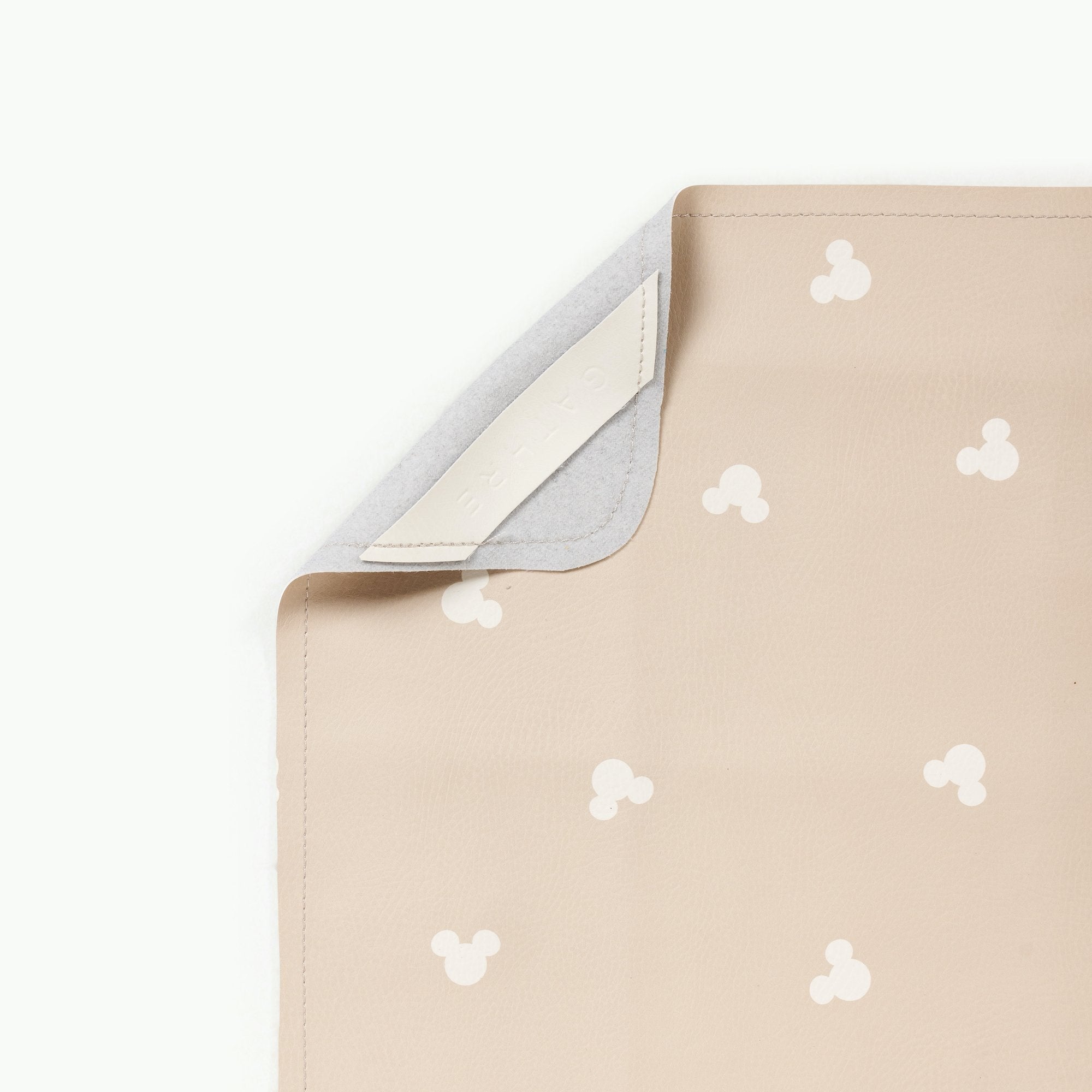 Mickey Mouse (on sale)@Hanging tab on the Mickey Mouse Midi+ Mat