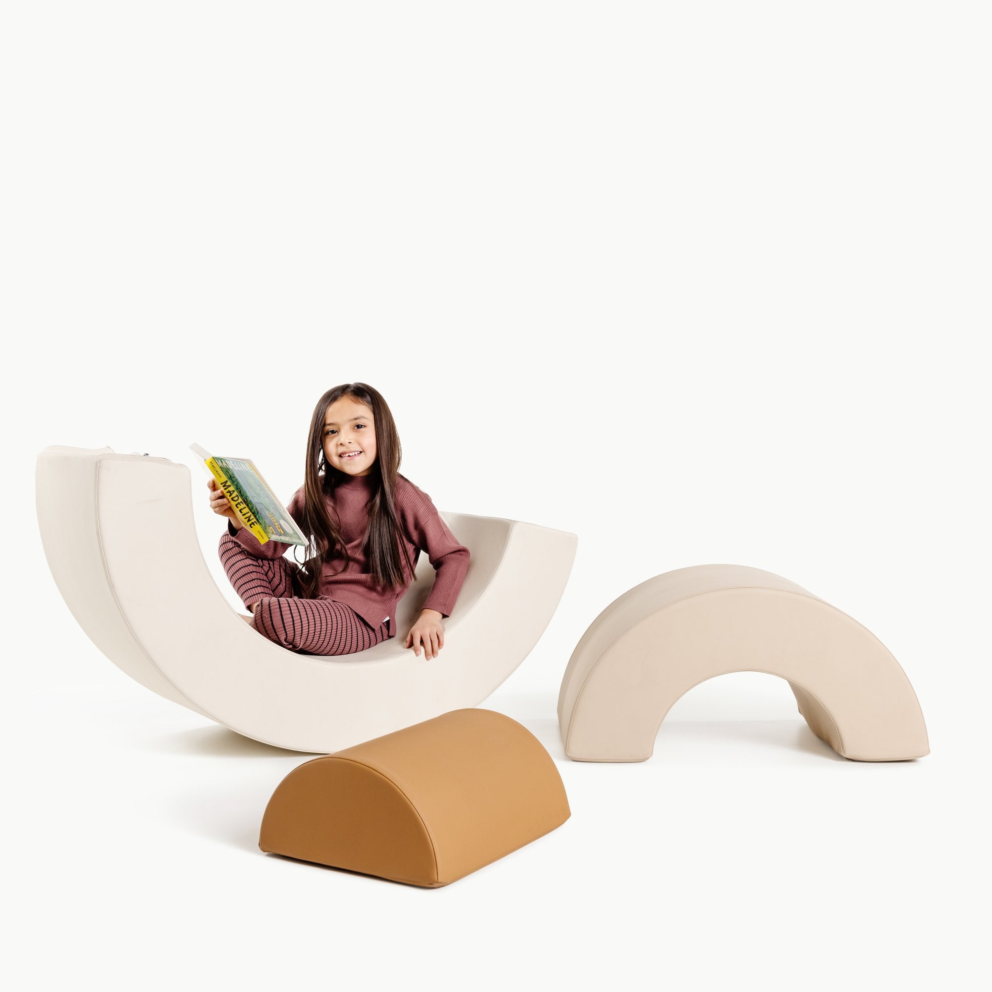 Ivory • Millet • Camel (on sale)@Kid playing on the Millet Arc