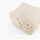 Peter Rabbit™ / Square@zipper detail shot of pouf