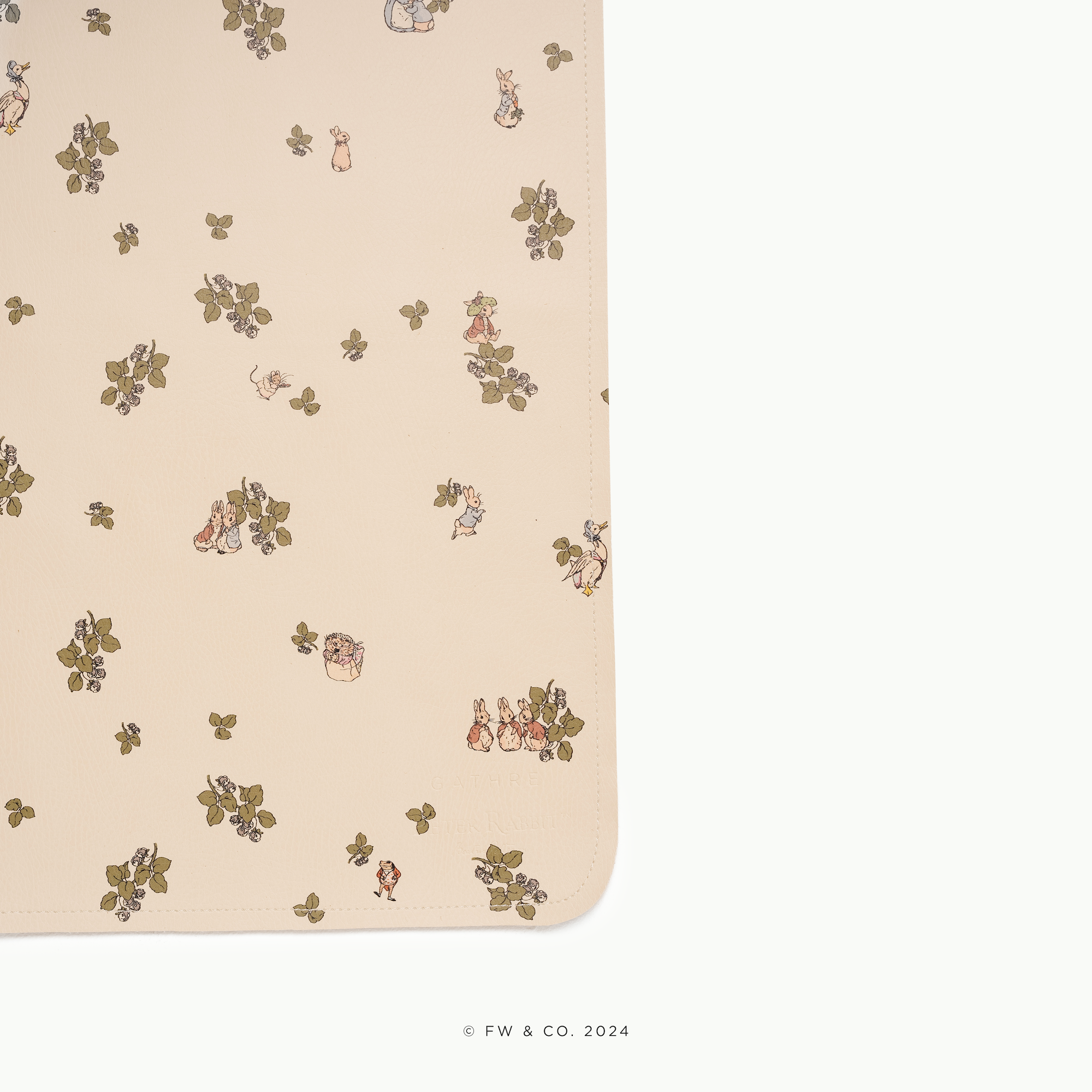 Peter Rabbit™ (on sale)@deboss detail of micro+mat