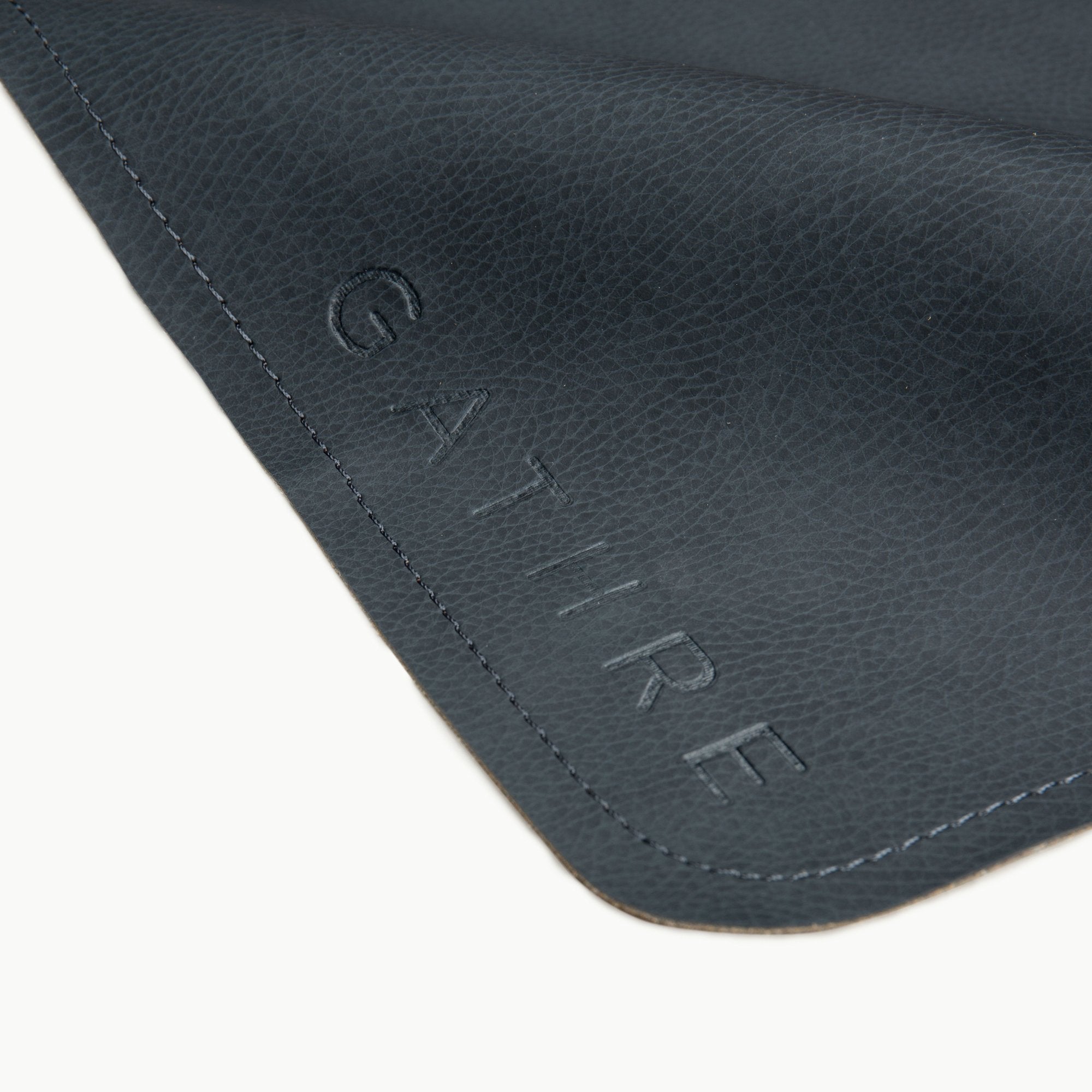 Raven (on sale) / Square@Gathre deboss detail on the Raven Midi Mat