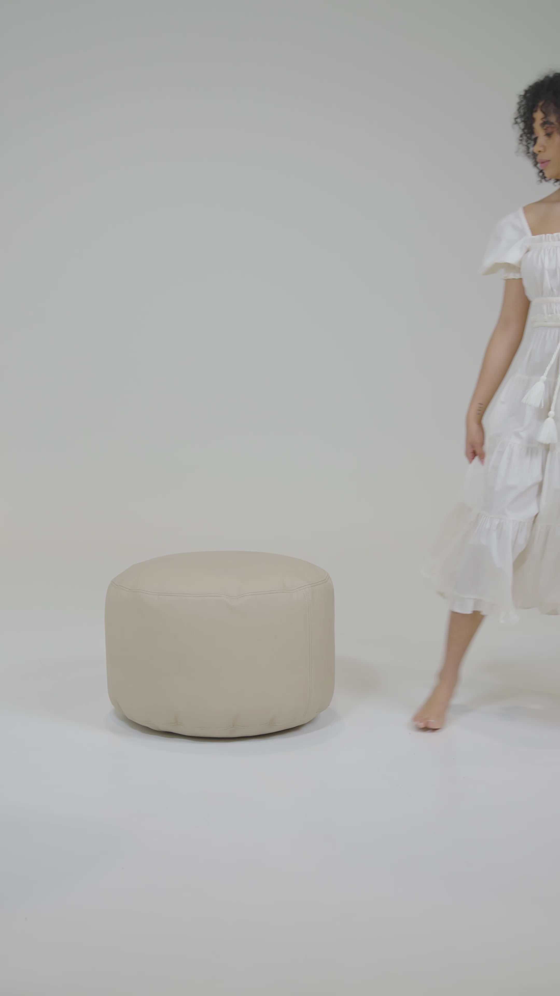 Circle@Video of Circle Pouf
