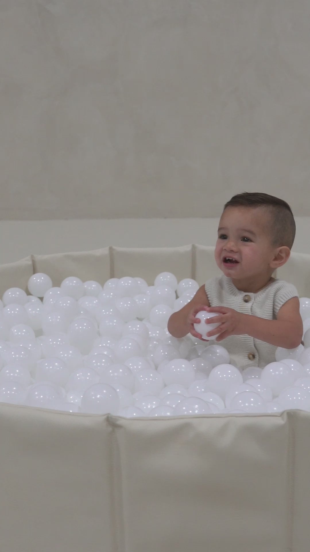 All@Video of kid playing in Ball Pit